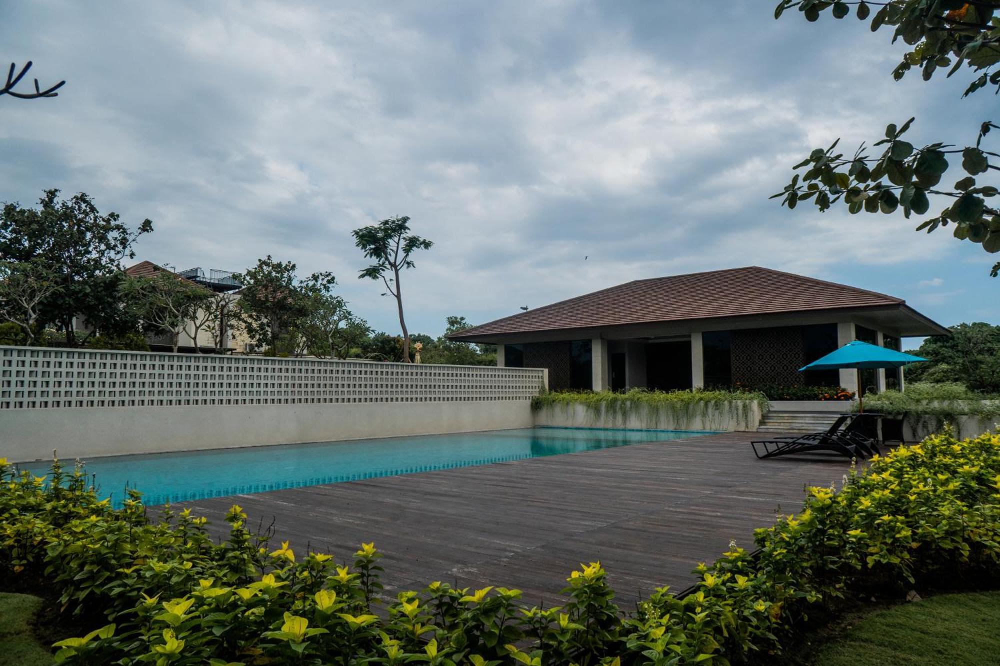 Selemadeg Nivata B2 Ciputra Beach Resort Near Tanah Lot מראה חיצוני תמונה